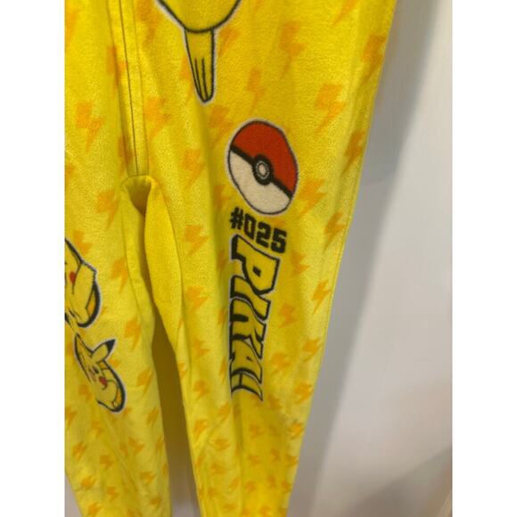 Child Kids Pokemon Pikachu Blanket Sleeper Hooded Pajamas Medium Size 8 - Picture 2 of 6